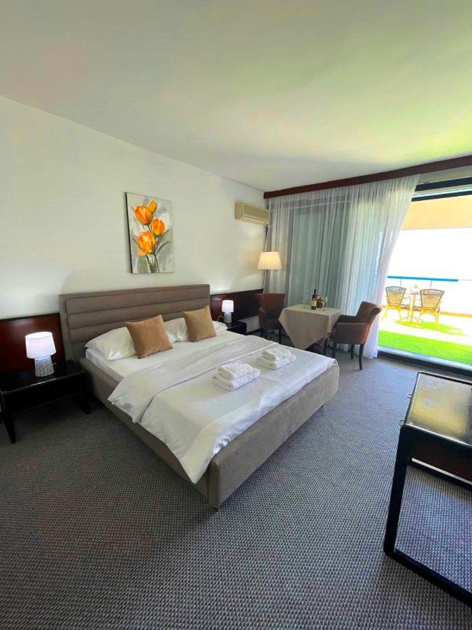 Corpus A - Hotel Albatros Ulcinj Exterior foto